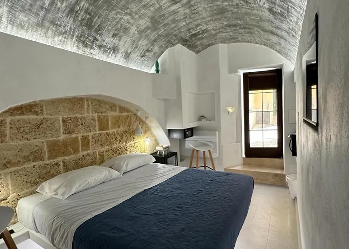 Il Pozzo Antico فندق مبيت وإفطار غالّيبولي